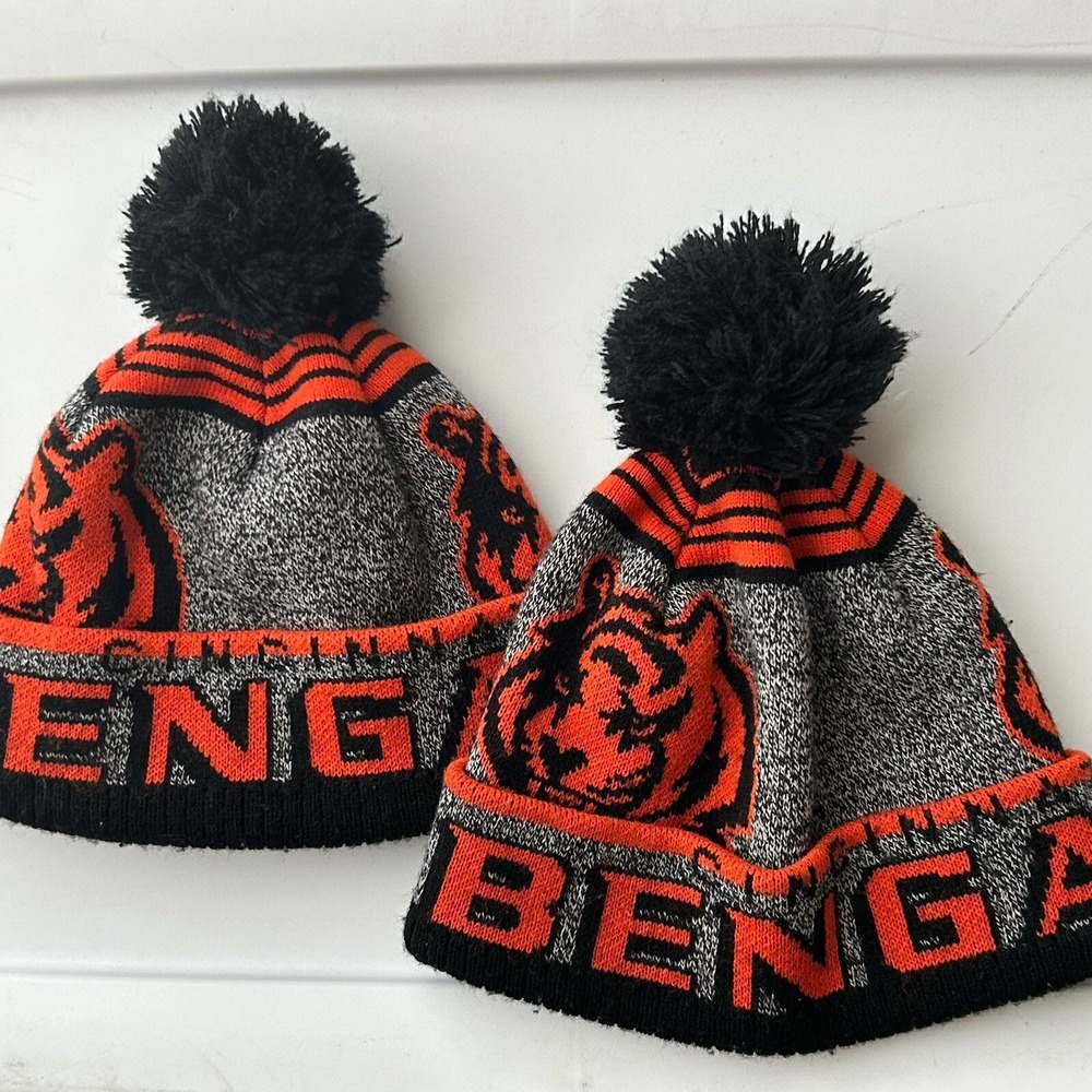(2) Official NFL Apparel Youth Size Cincinatti Bengals Beanie Cap‎ Hats